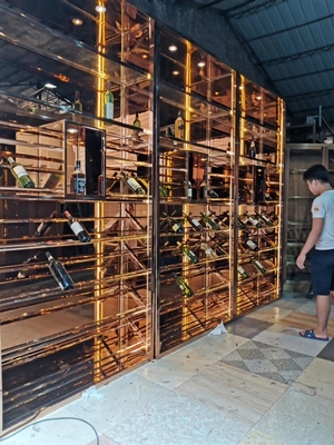 201 Stainless Steel Wine Cabinets Display Shelf With Luxury Light Temperature Controlled