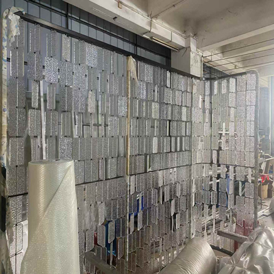 Artistic Stainless Steel Screen Partition  Customizable Glass Curved Luxury Living Room Hotel Partition  For Modern Design