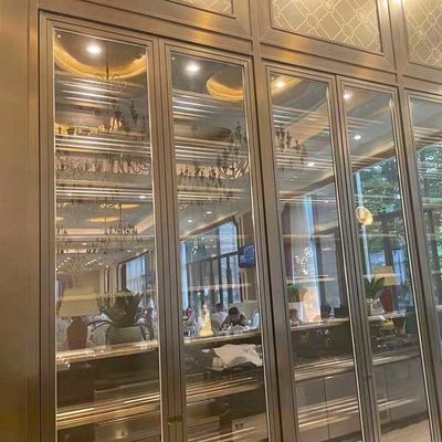 İyi bir fiyat. Paslanmaz SUS201 Paslanmaz Çelik Şarap Dolapları, Cam Kapılı PVD Kaplamalı çevrimiçi