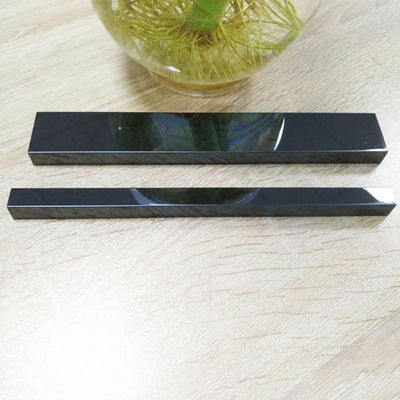 İyi bir fiyat. Metal Dökme Çekim Ayna Saç çizgisi Gül Altın Kenar Dökme 3000mm Uzunluk çevrimiçi