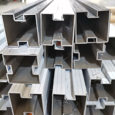 İyi bir fiyat. Altın Beyaz Duş Perdeleri Plakası 0,5 mm kalınlığı çevrimiçi