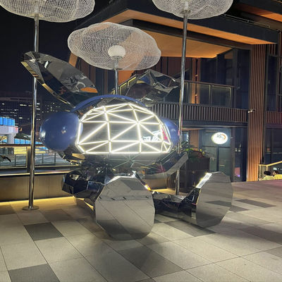 İyi bir fiyat. Dışarıdaki Halk Dekorasyonu Sanatı Özel Tasarım LED Paslanmaz Çelik Heykel çevrimiçi