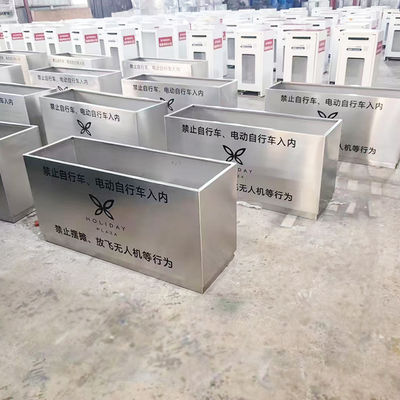 Yeşil Dış Mekan 316L Paslanmaz Çelik Alüminyum Saksılar Şehir İçi Sokak Projesi İçin