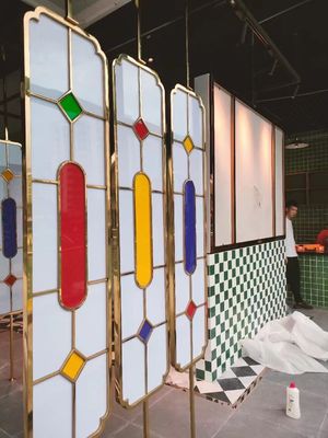 İyi bir fiyat. Havalandırma ve dekorasyon için delikli metal ekran çevrimiçi