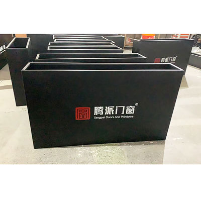 İyi bir fiyat. Ticari Dış Mekan Bahçe Mobilyaları Metal Kamu Parkı Çelik Saksılar Dış Mekan Kentsel Sokak Çiçek Saksıları çevrimiçi